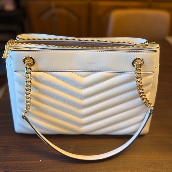 Michael Kors Cream Quilted Crossbody Bag MD - Picture 6 of 7